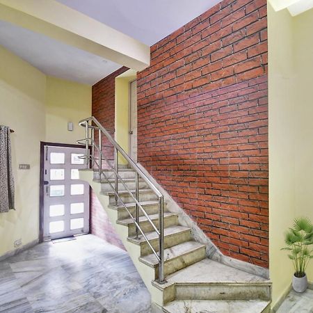 Hotel O R A Homestay Near Acropolis Mall Колката Екстер'єр фото
