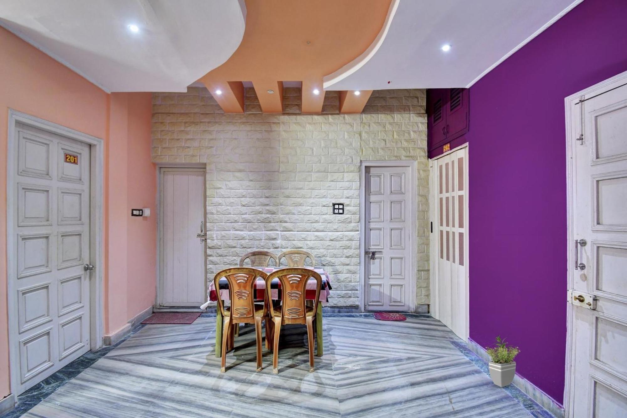 Hotel O R A Homestay Near Acropolis Mall Колката Екстер'єр фото