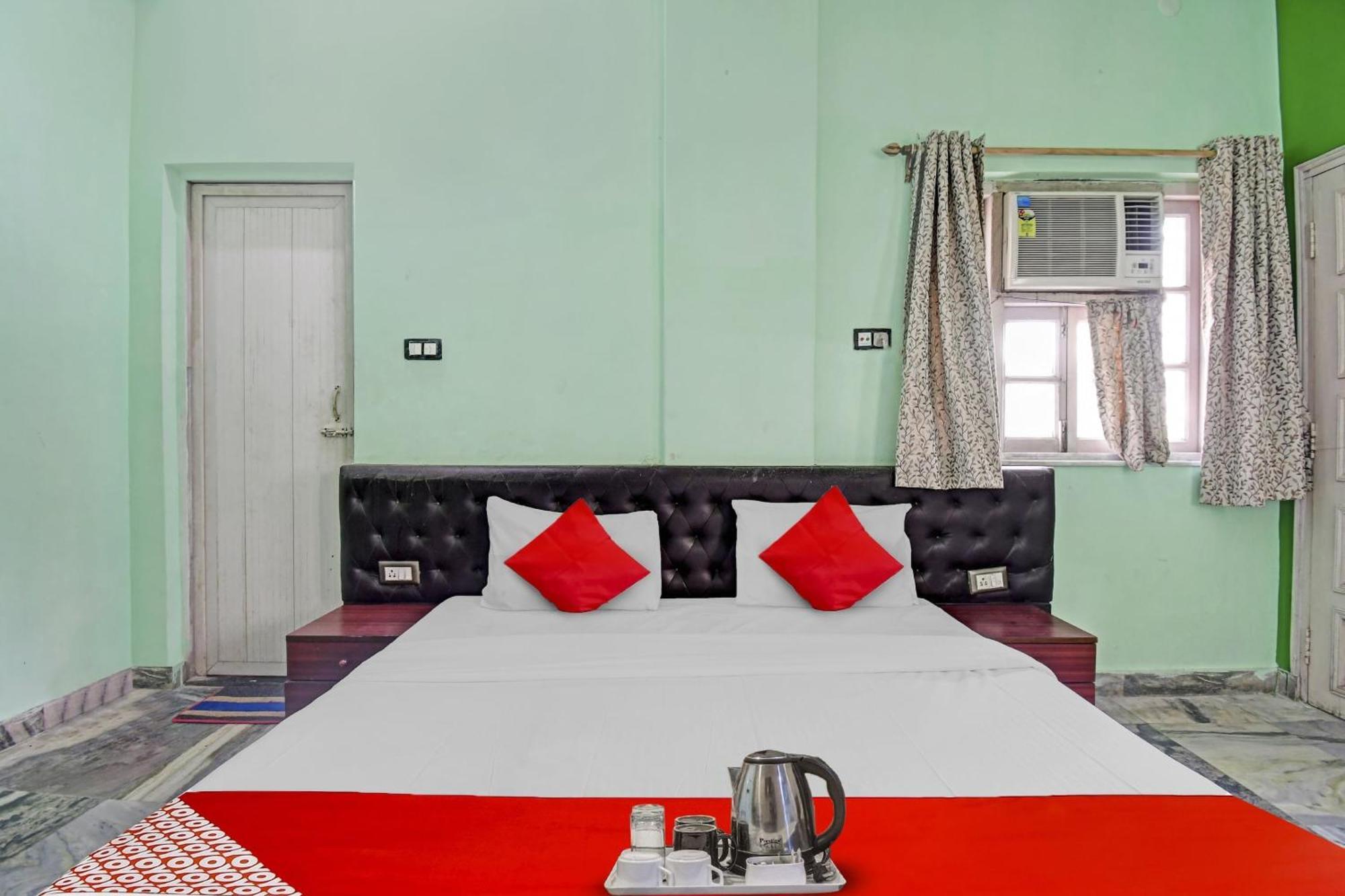 Hotel O R A Homestay Near Acropolis Mall Колката Екстер'єр фото