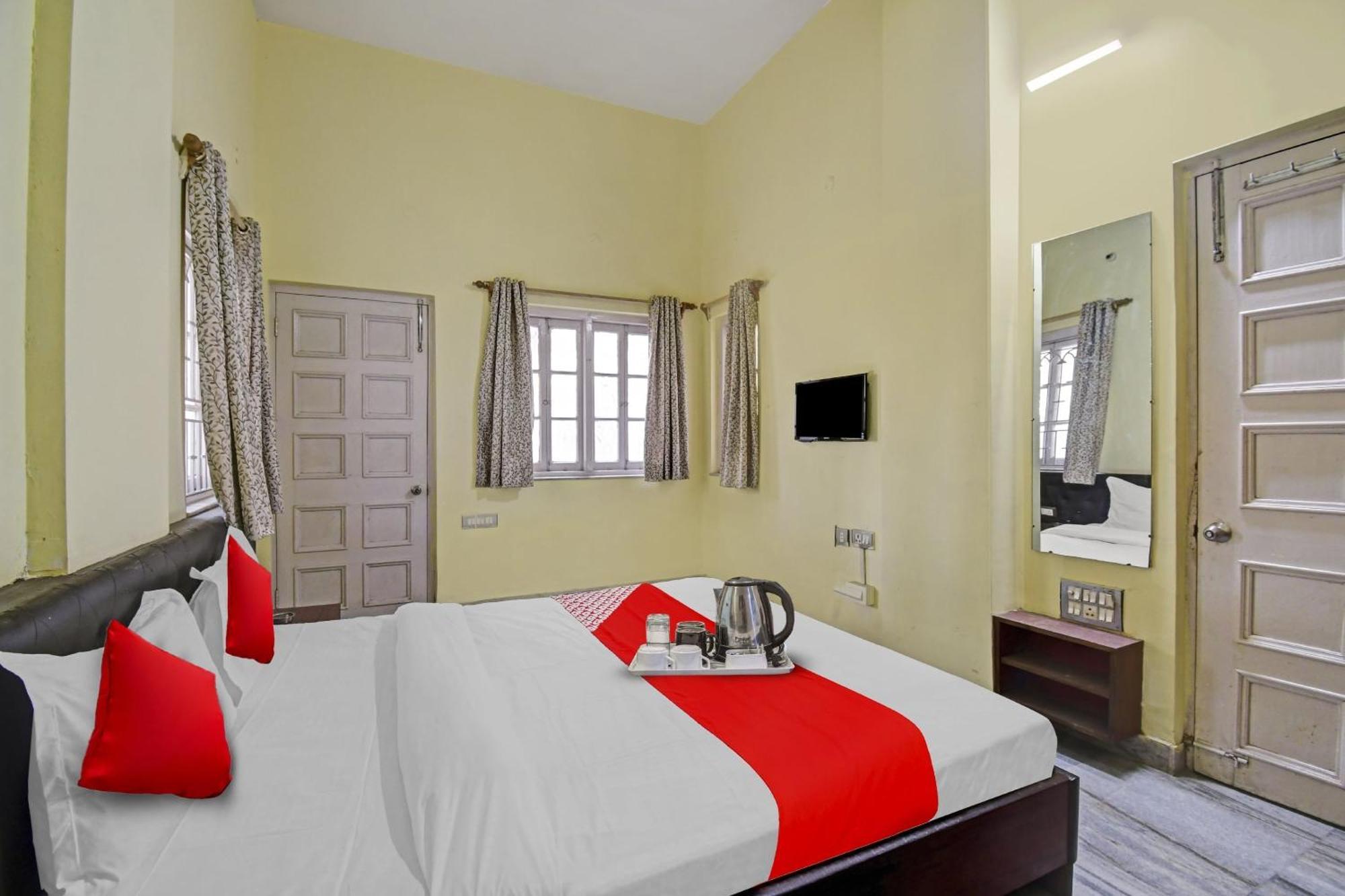 Hotel O R A Homestay Near Acropolis Mall Колката Екстер'єр фото