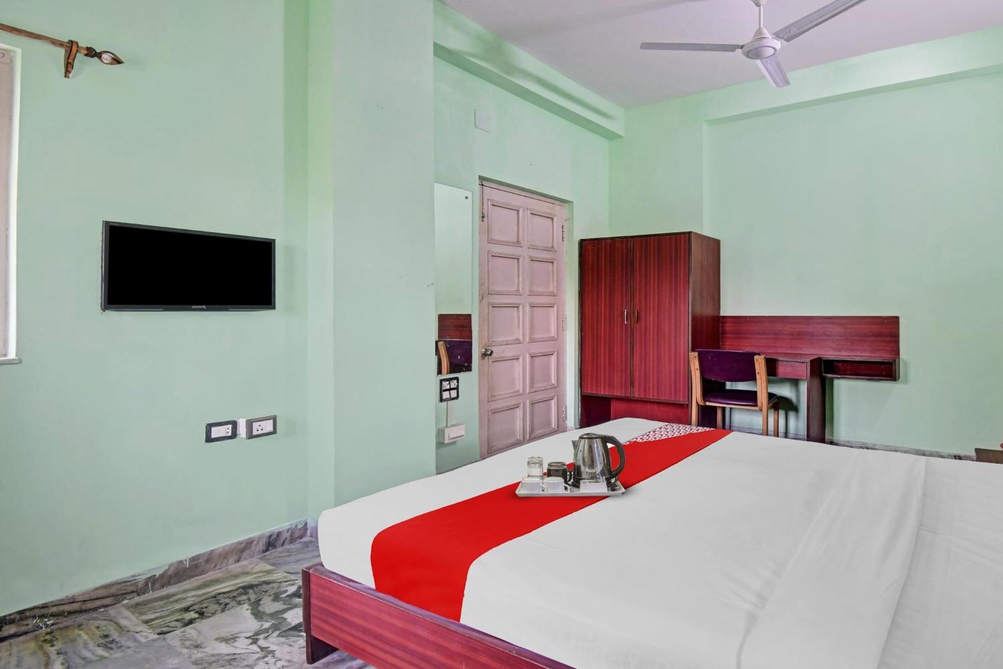 Hotel O R A Homestay Near Acropolis Mall Колката Екстер'єр фото